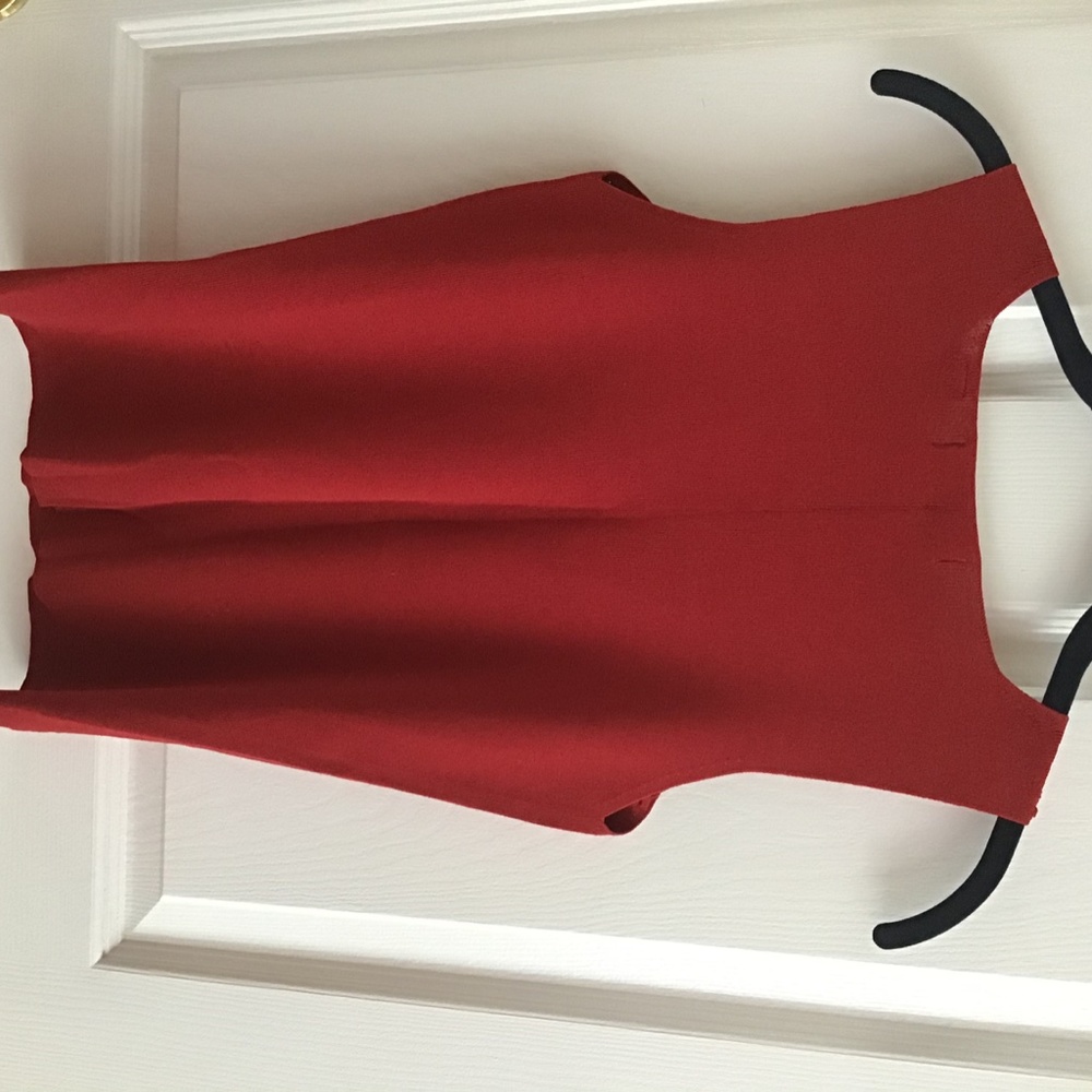 Red top - Picture 3 of 3